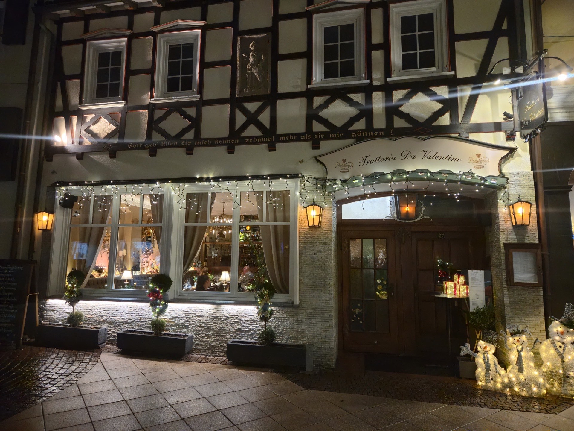 Trattoria Da Valentino bei Nacht